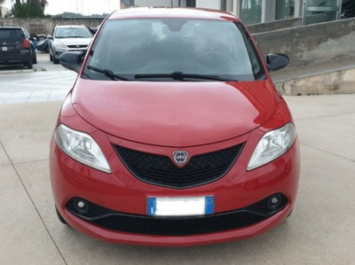 Lancia Ypsilon 1.2 69 CV 5 porte GPL Ecochic Gold (2)