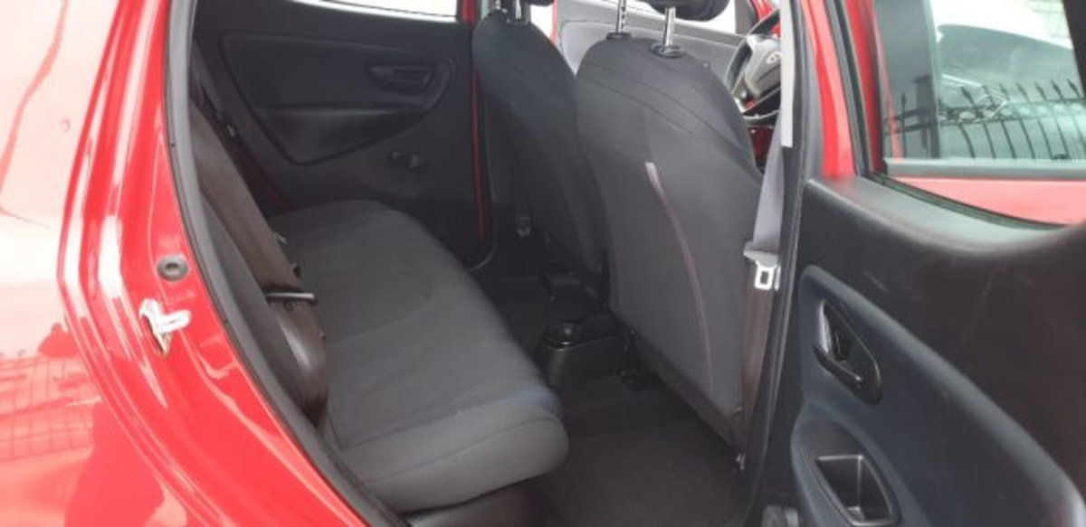 Lancia Ypsilon 1.2 69 CV 5 porte GPL Ecochic Gold (7)