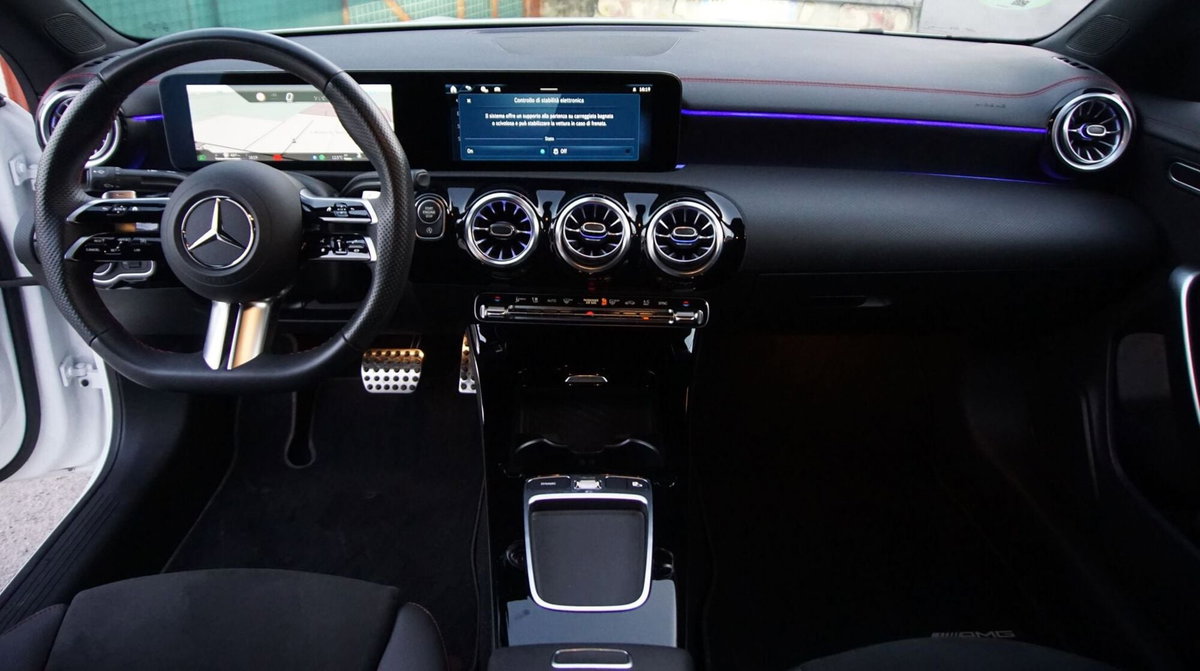 Mercedes-Benz CLA 220 d Automatic Premium (9)