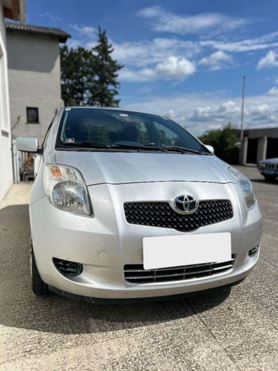 Toyota Yaris 1.0 5 porte usata