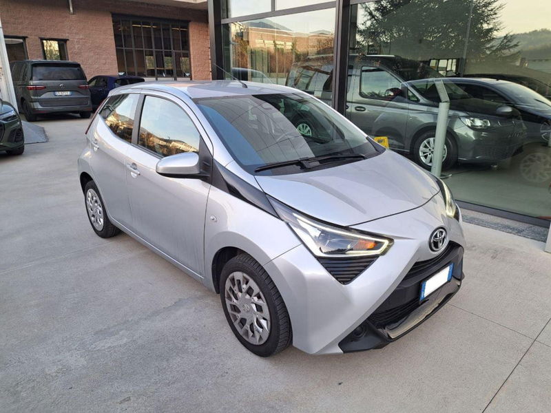 Toyota Aygo Connect 1.0 VVT-i 72 CV 5 porte x-play