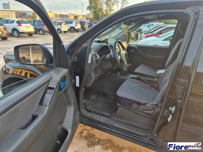 Nissan Navara 2.5 dCi 2 porte King Cab SE (19)