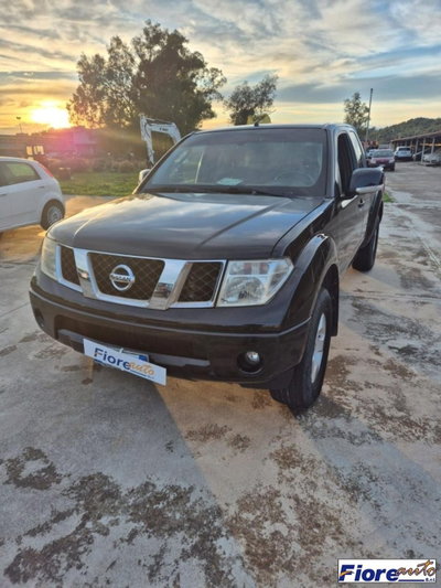 Nissan Navara 2.5 dCi 2 porte King Cab SE (4)