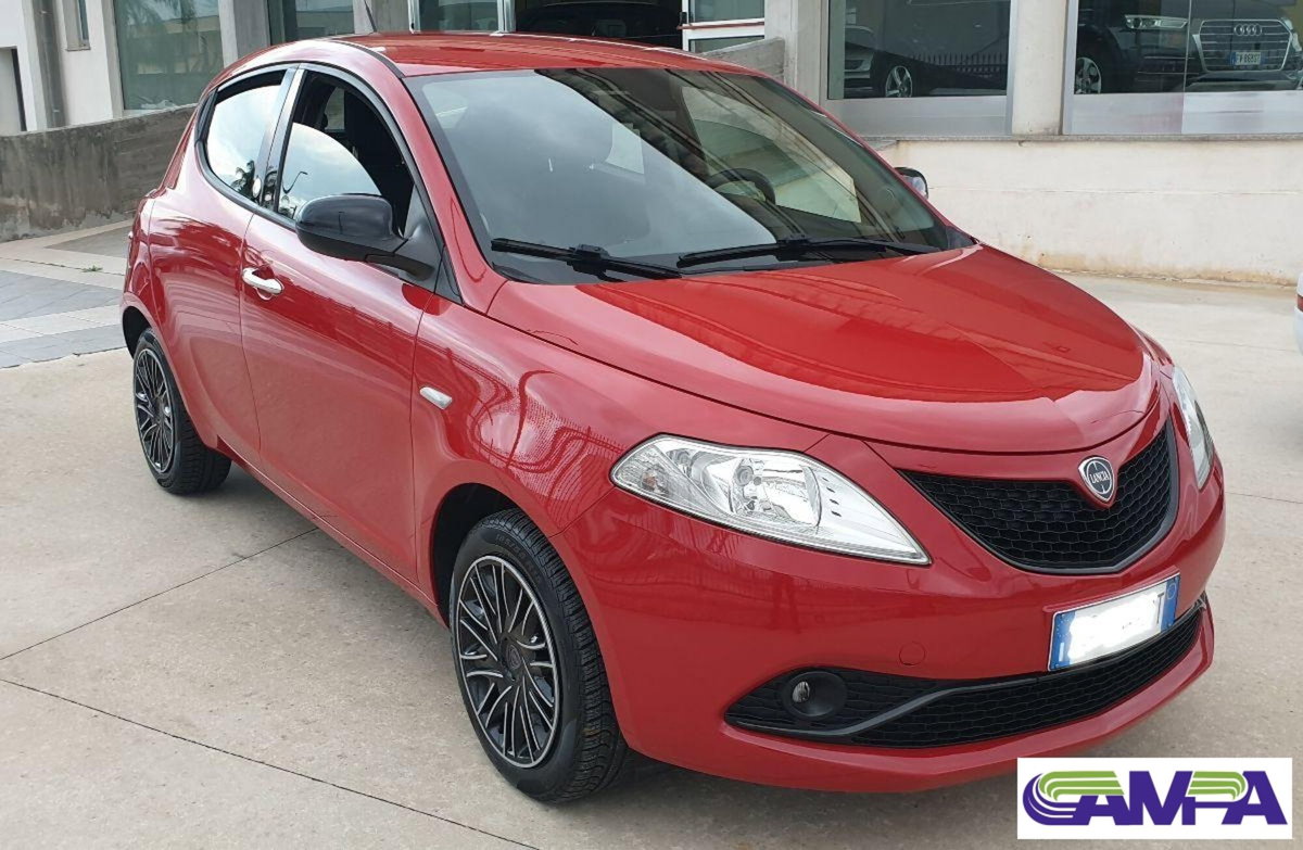 Lancia Ypsilon 1.2 69 CV 5 porte GPL Ecochic Gold (3)
