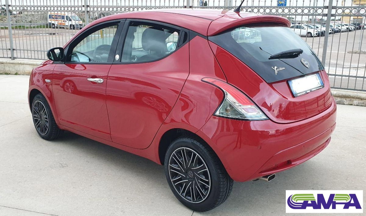 Lancia Ypsilon 1.2 69 CV 5 porte GPL Ecochic Gold (9)