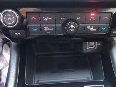 Jeep Compass 1.6 Multijet II 2WD Limited (17)