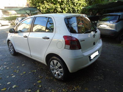 Toyota Yaris 1.0 5 porte Now usata