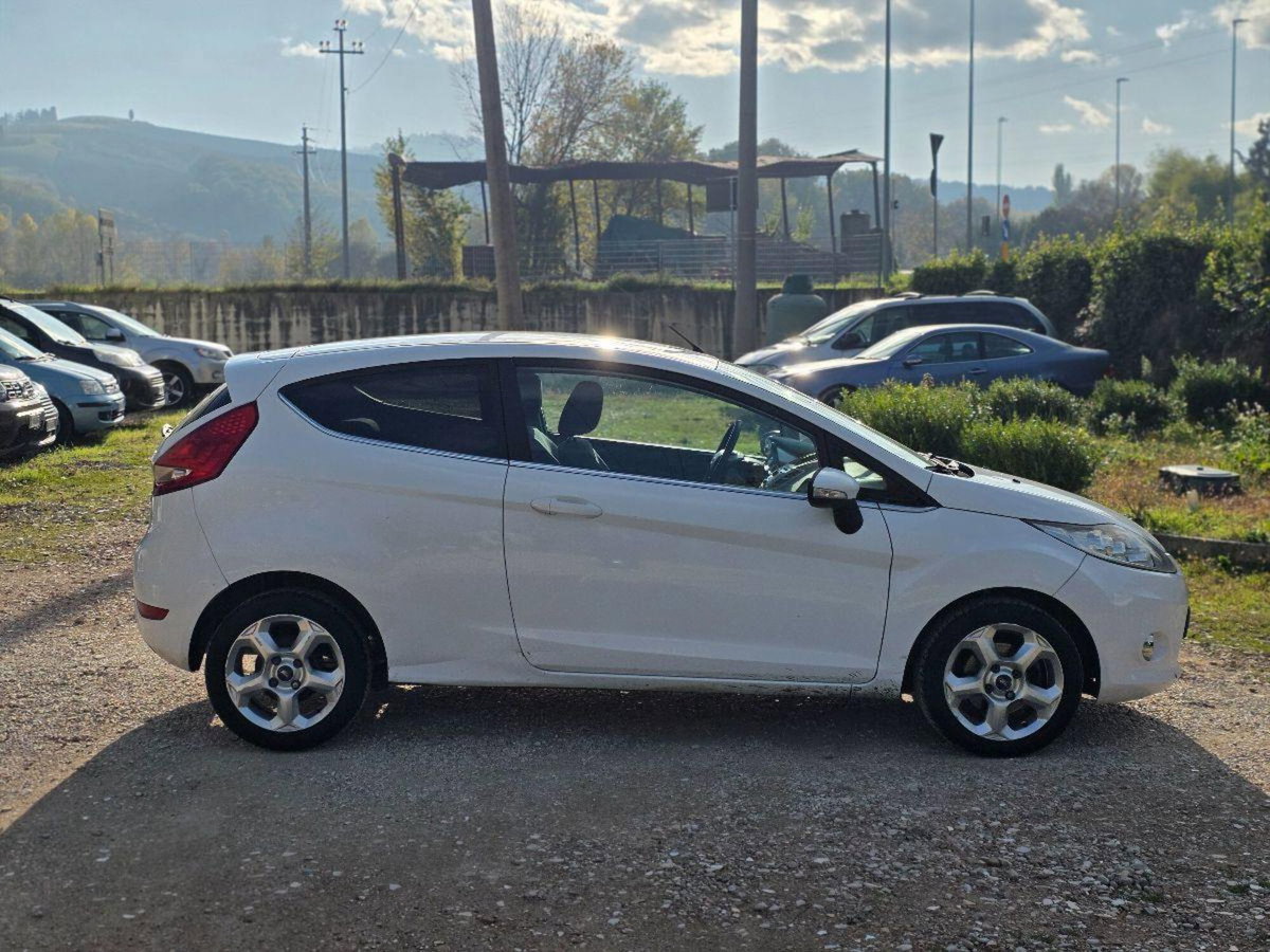 Ford Fiesta 1.4 TDCi 3p. Clever (7)