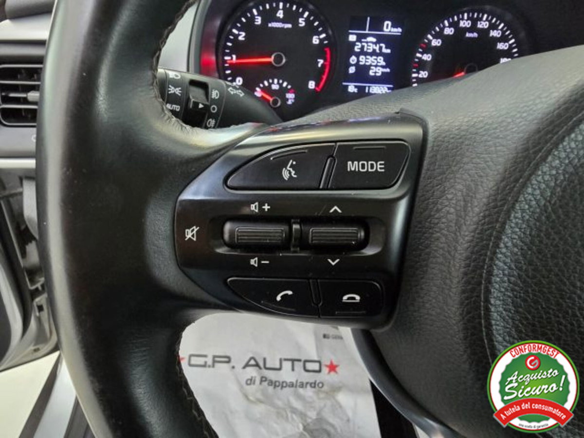Kia Stonic 1.2 ECO GPL Style (13)