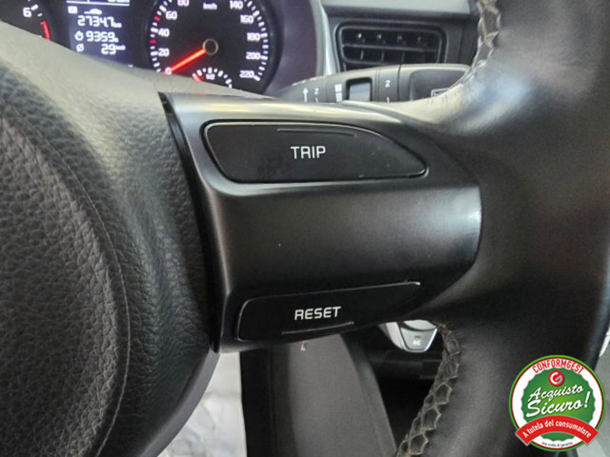 Kia Stonic 1.2 ECO GPL Style (14)