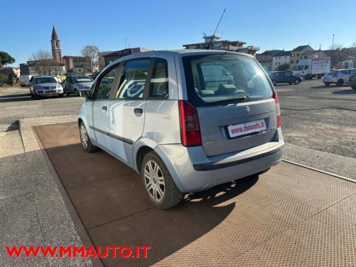 Fiat Idea 1.3 Multijet 16V Dynamic (4)
