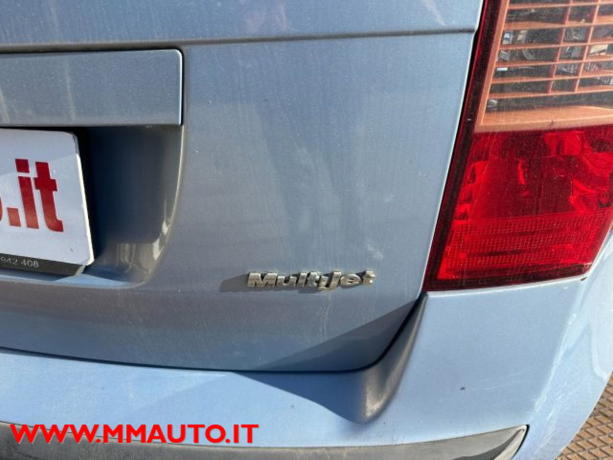 Fiat Idea 1.3 Multijet 16V Dynamic (5)