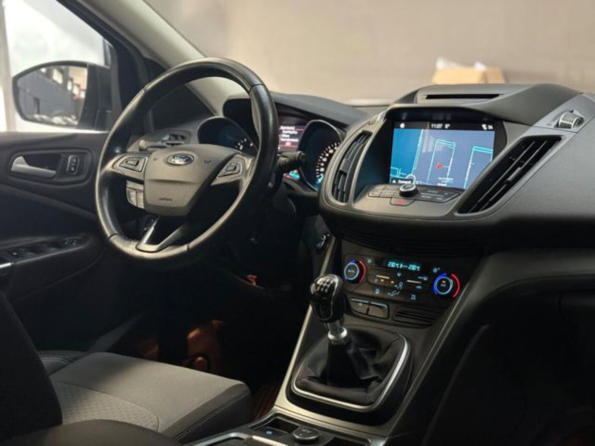 Ford Kuga 1.5 TDCI 120 CV S&S 2WD Plus (13)