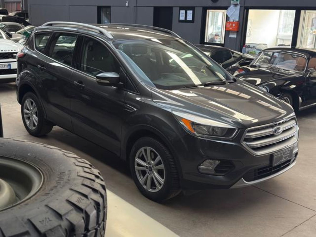Ford Kuga 1.5 TDCI 120 CV S&S 2WD Plus (3)