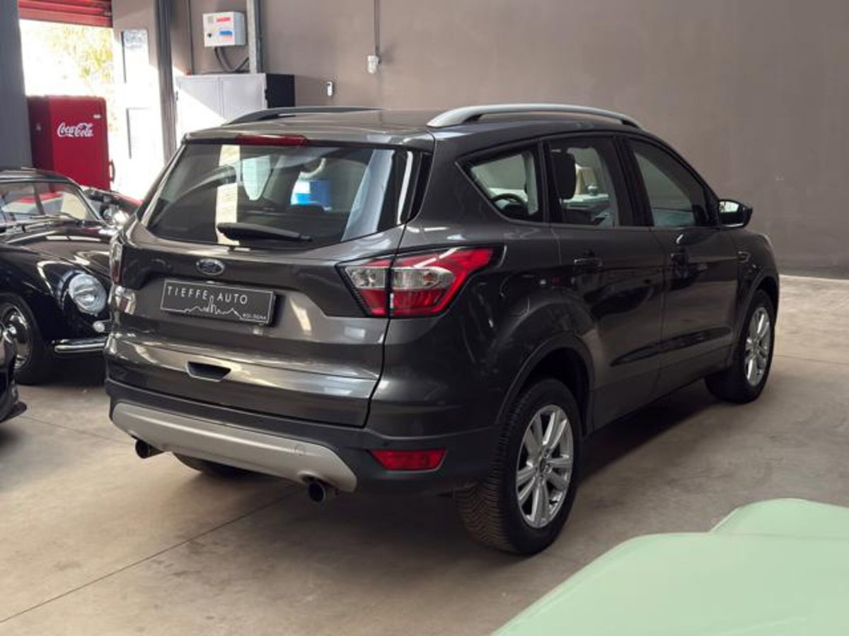 Ford Kuga 1.5 TDCI 120 CV S&S 2WD Plus (4)