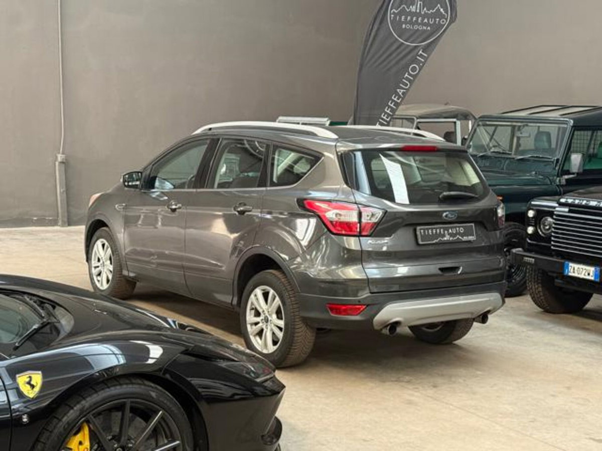 Ford Kuga 1.5 TDCI 120 CV S&S 2WD Plus (6)