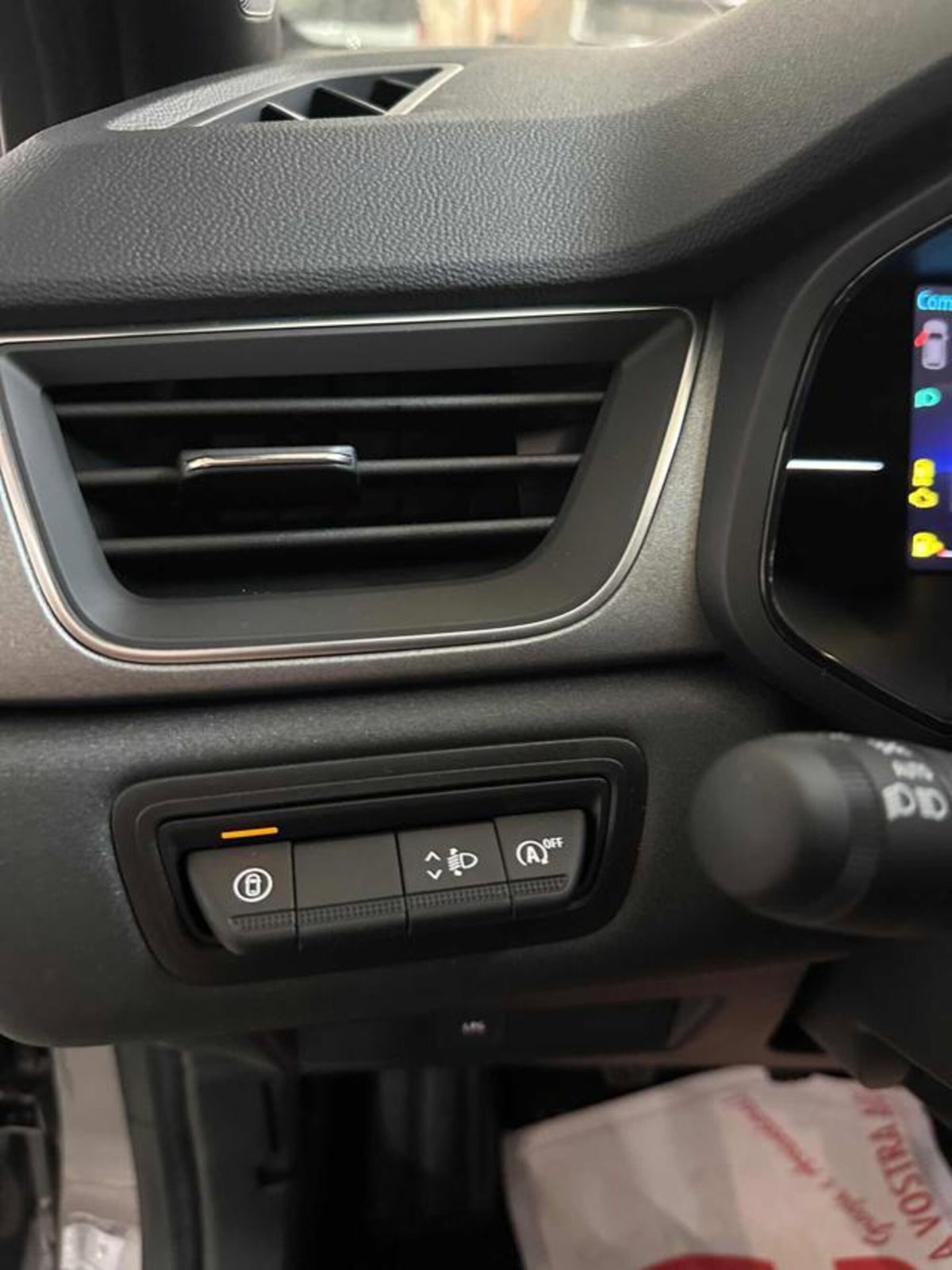 Renault Captur 1.0 eco-g Techno 100cv (14)