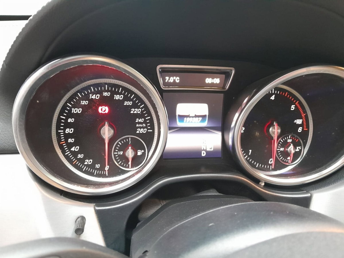 Mercedes-Benz GLE Coupé 350 d 4Matic Coupé Sport (18)