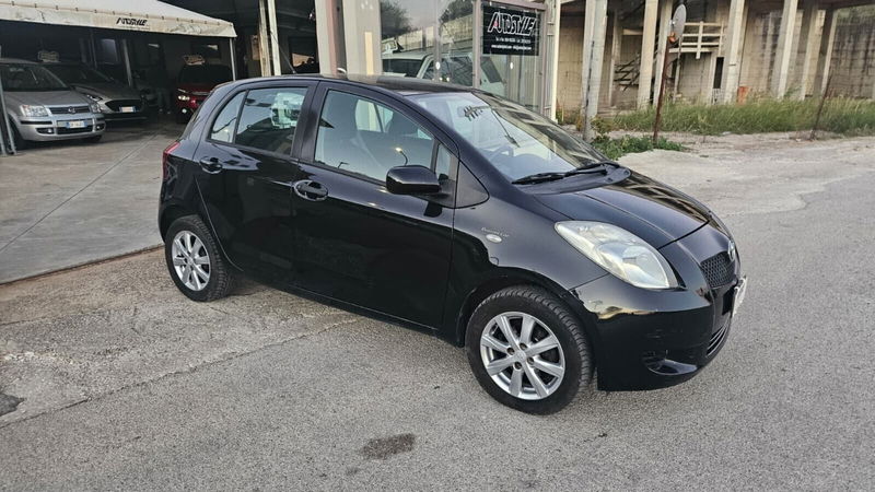 Toyota Yaris 1.0 5 porte Now