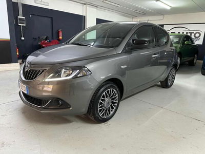 Lancia Ypsilon 1.0 FireFly 5 porte S&S Hybrid Gold Plus usata