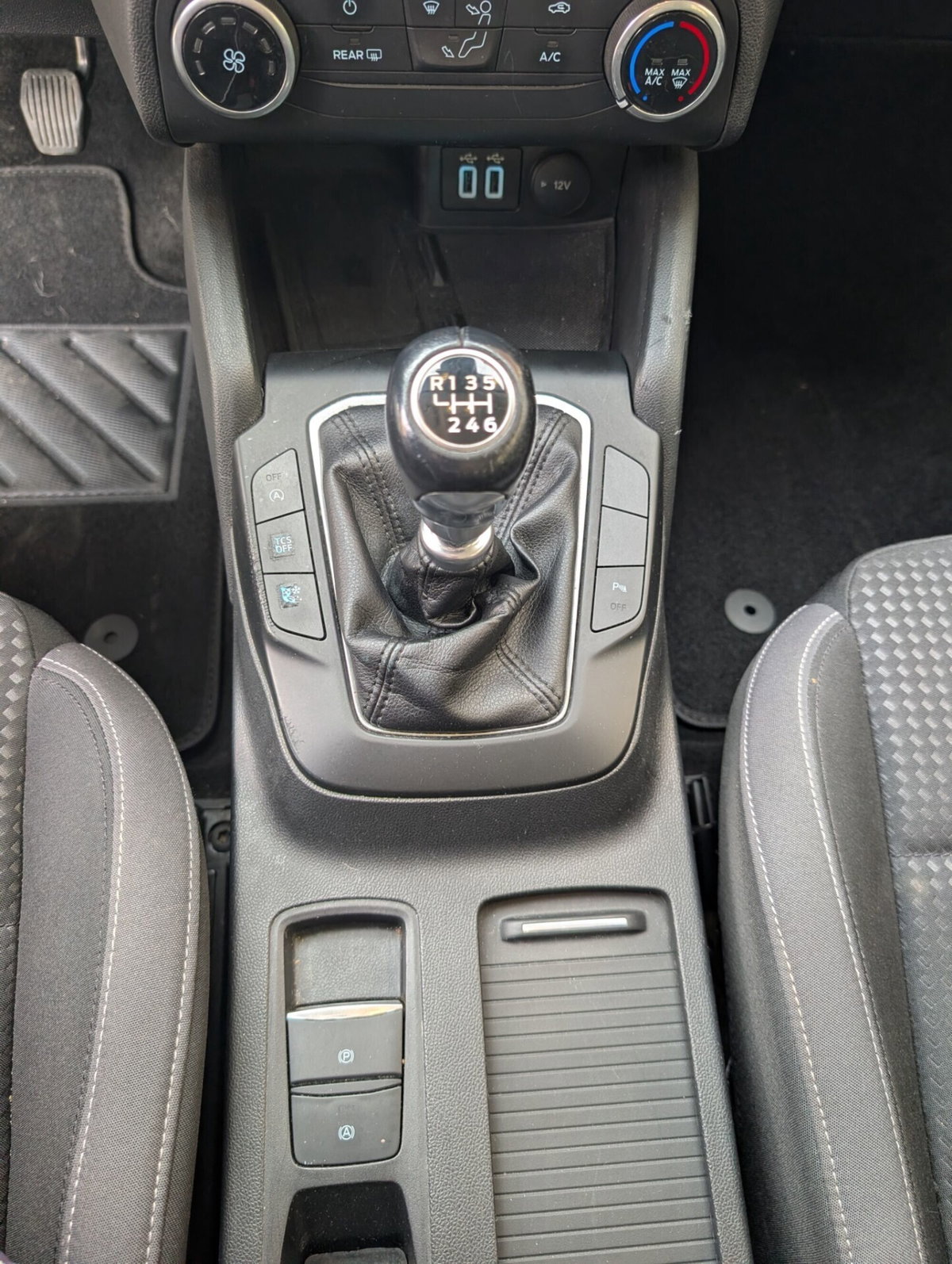 Ford Focus Station Wagon 1.5 EcoBlue 120 CV SW Active X (14)