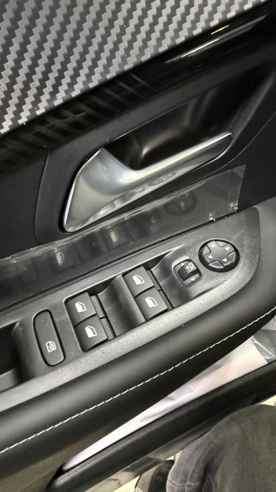 Peugeot 208 PureTech 100 Stop&Start 5 porte Allure (15)