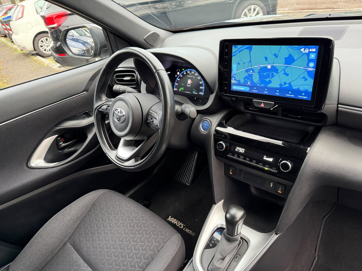 Toyota Yaris Cross 1.5h GR Sport Black Sky fwd 116cv e-cvt (15)
