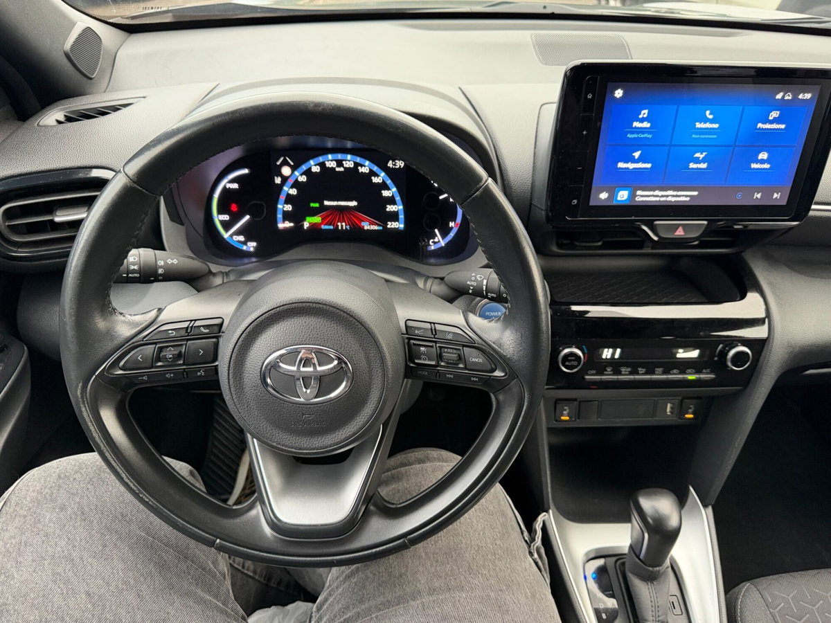 Toyota Yaris Cross 1.5h GR Sport Black Sky fwd 116cv e-cvt (18)