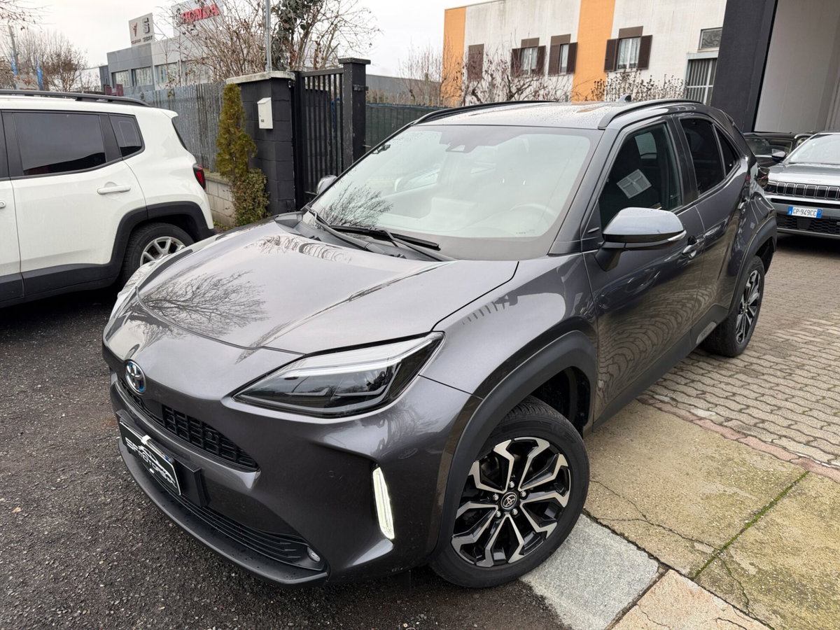Toyota Yaris Cross 1.5h GR Sport Black Sky fwd 116cv e-cvt (3)