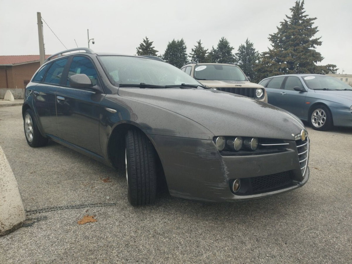 Alfa Romeo 159 SportWagon 1.9 JTDm 16V Sportwagon Progression (2)