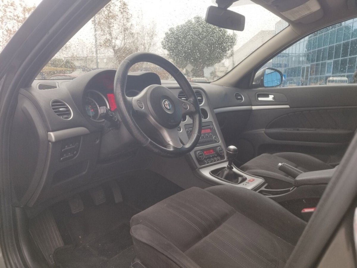 Alfa Romeo 159 SportWagon 1.9 JTDm 16V Sportwagon Progression (5)