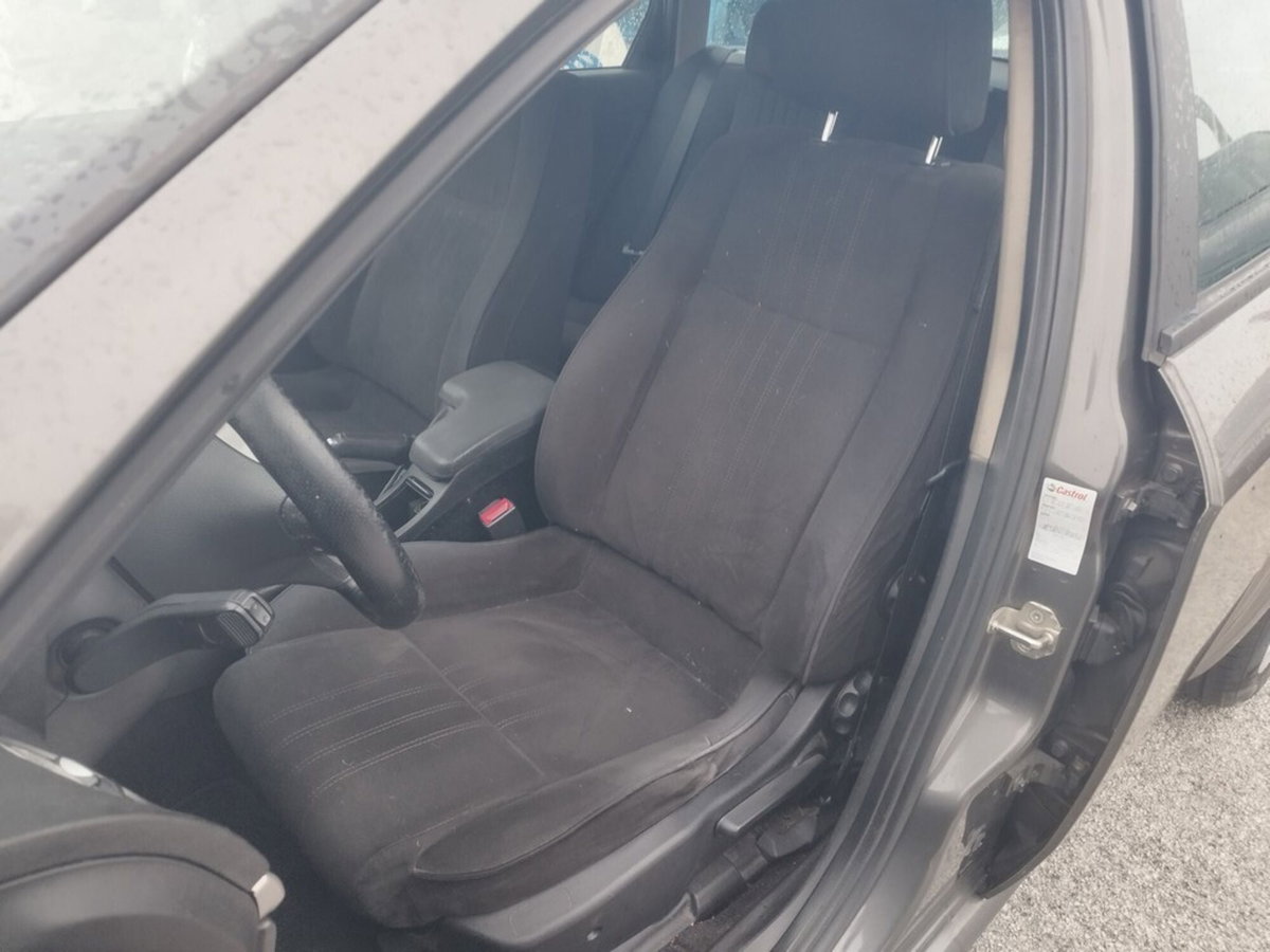 Alfa Romeo 159 SportWagon 1.9 JTDm 16V Sportwagon Progression (6)