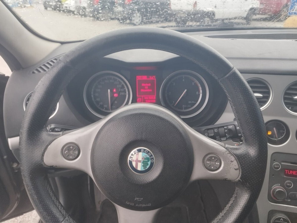 Alfa Romeo 159 SportWagon 1.9 JTDm 16V Sportwagon Progression (9)