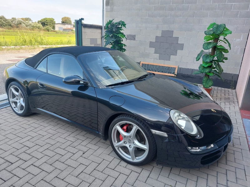Porsche 911 Cabrio Carrera 4