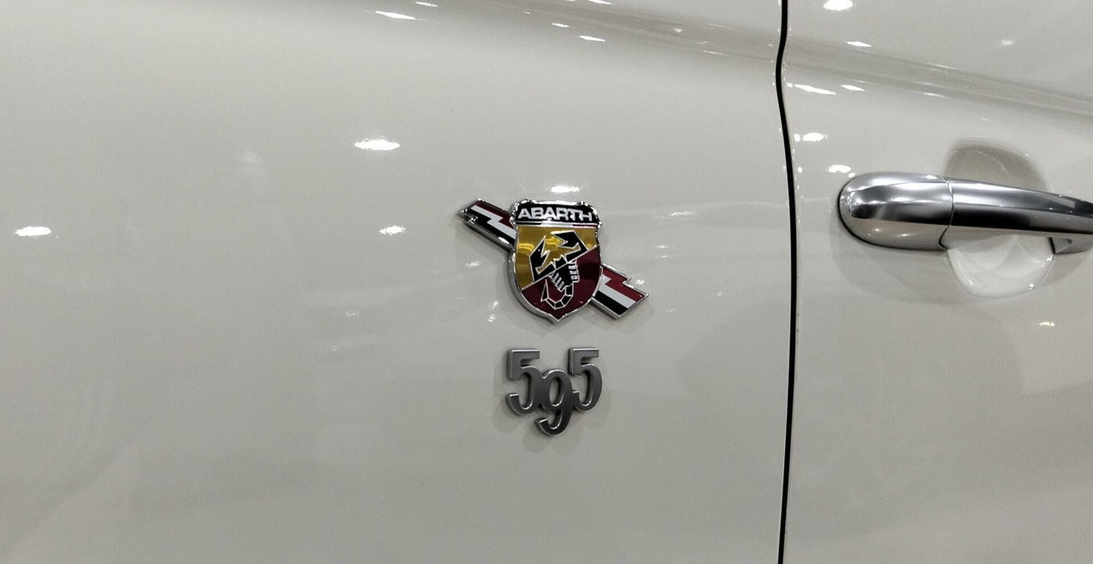 Abarth 595 595 1.4 Turbo T-Jet 160 CV Pista (11)