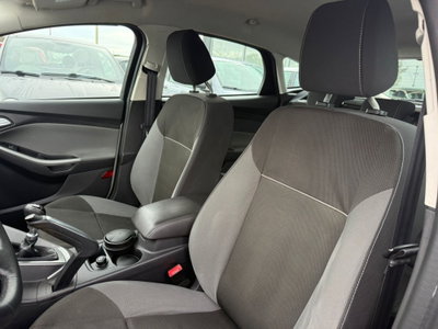 Ford Focus 1.6 TDCi 115 CV (10)