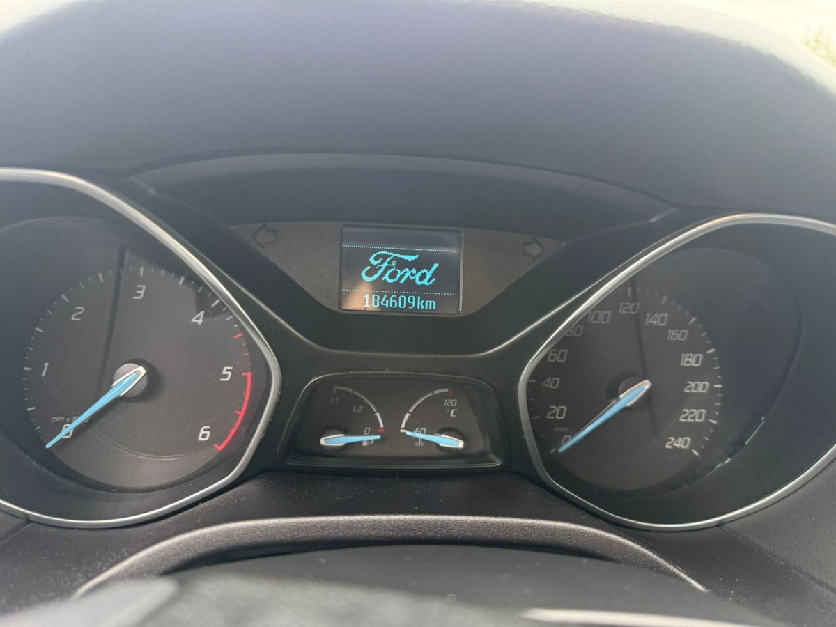 Ford Focus 1.6 TDCi 115 CV (12)