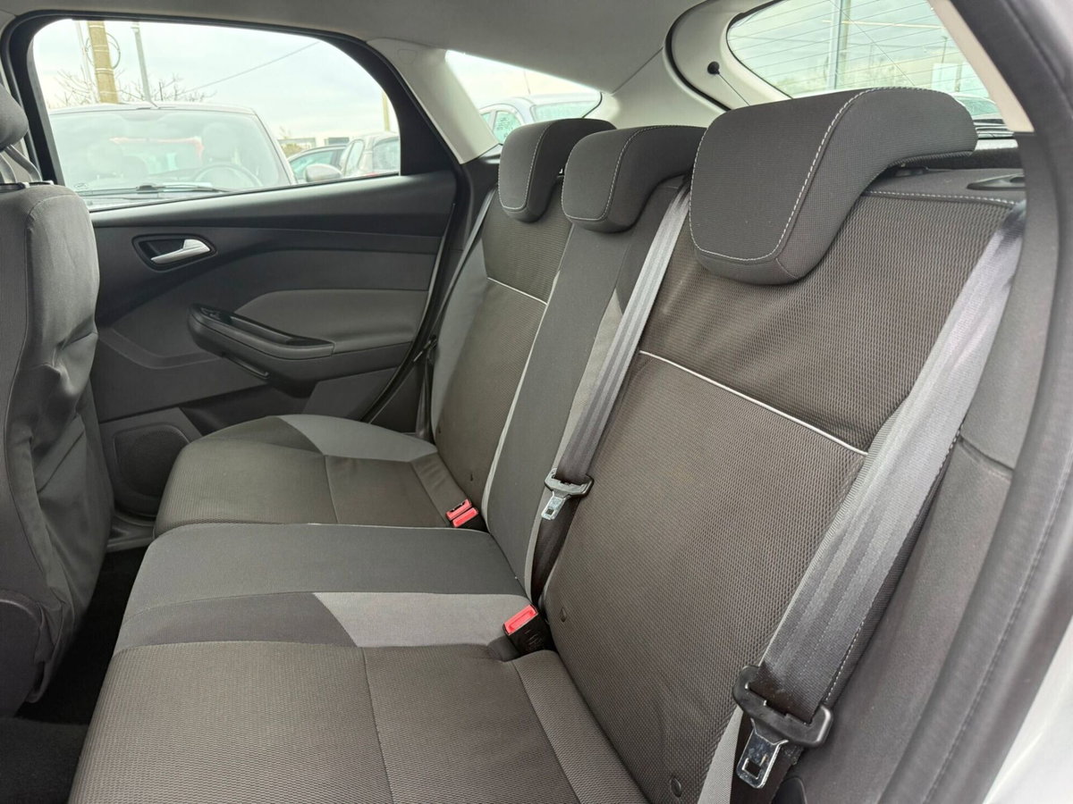 Ford Focus 1.6 TDCi 115 CV (13)
