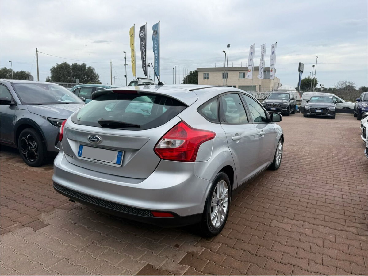 Ford Focus 1.6 TDCi 115 CV (3)
