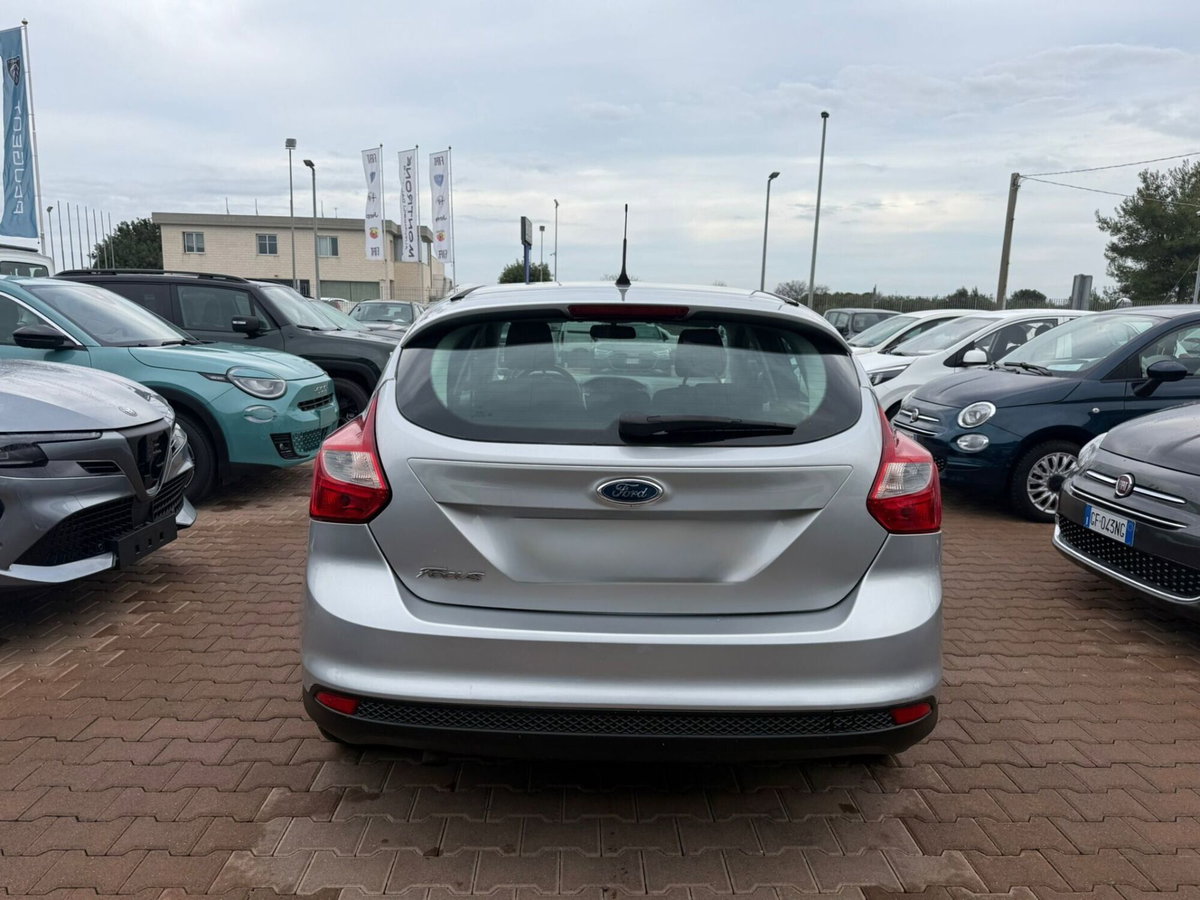 Ford Focus 1.6 TDCi 115 CV (4)