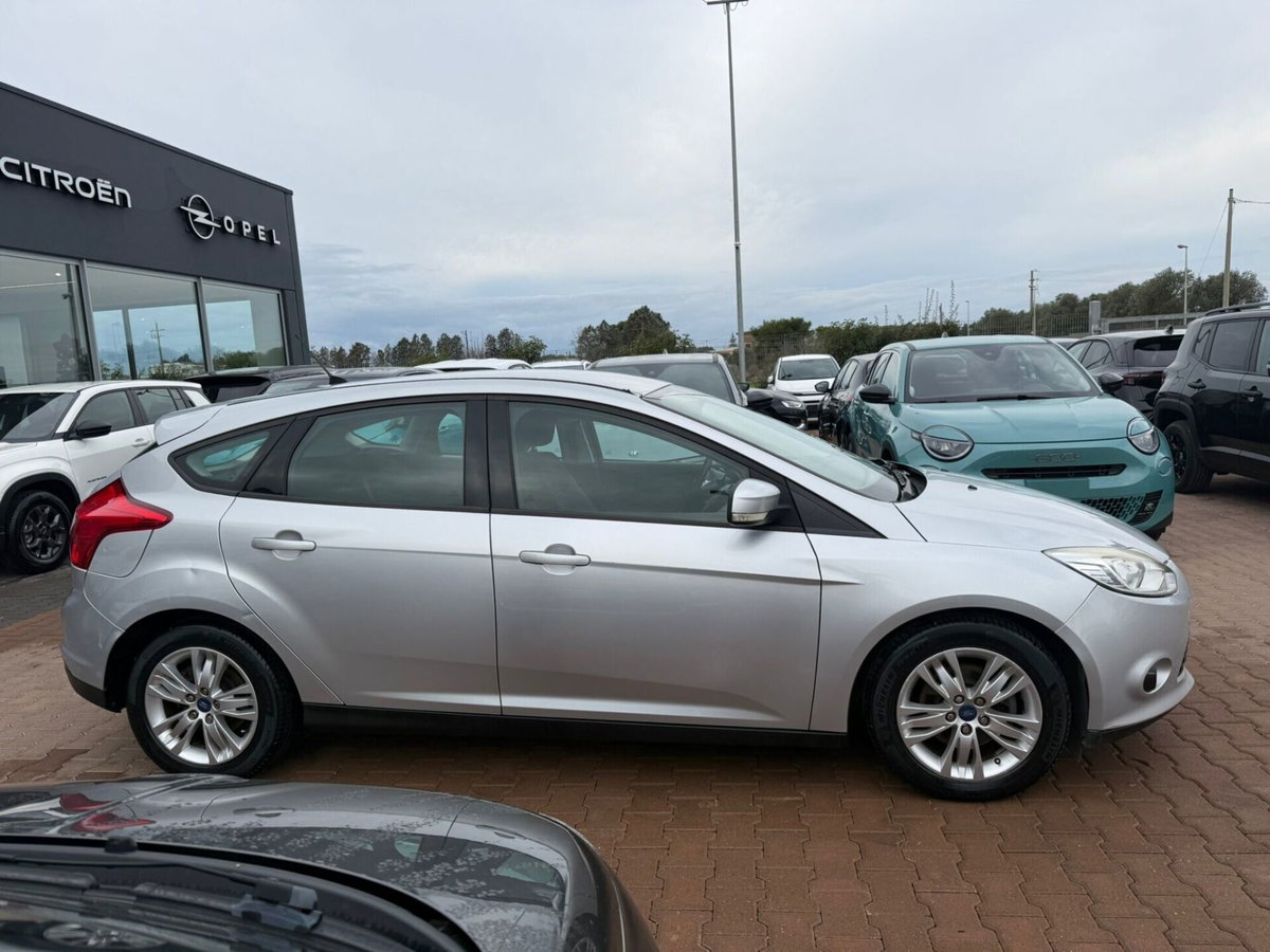 Ford Focus 1.6 TDCi 115 CV (6)