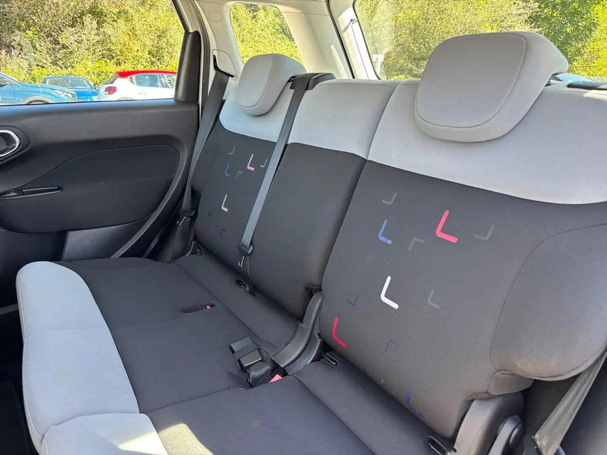 Fiat 500L 1.4 95 CV Pop Star (9)