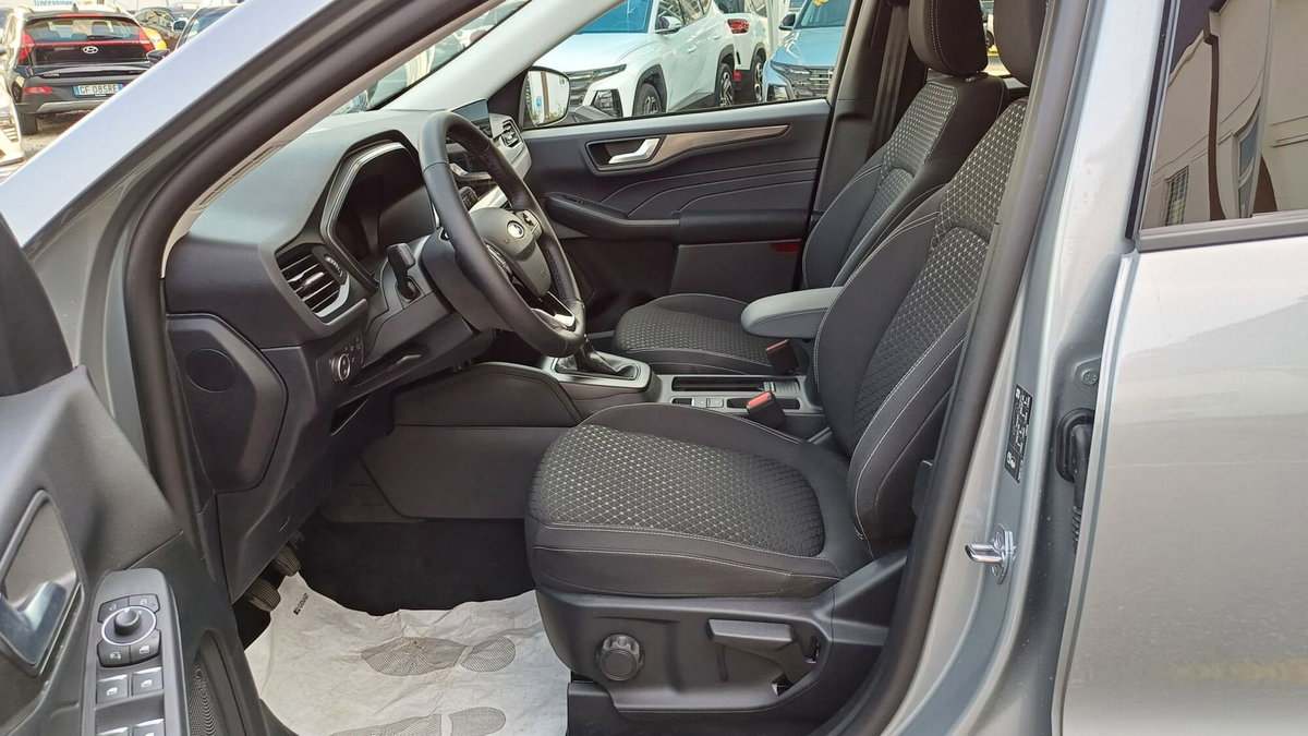 Ford Kuga 1.5 EcoBoost 150 CV 2WD Titanium (10)