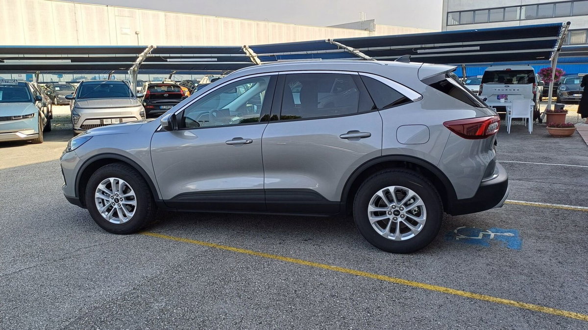Ford Kuga 1.5 EcoBoost 150 CV 2WD Titanium (3)