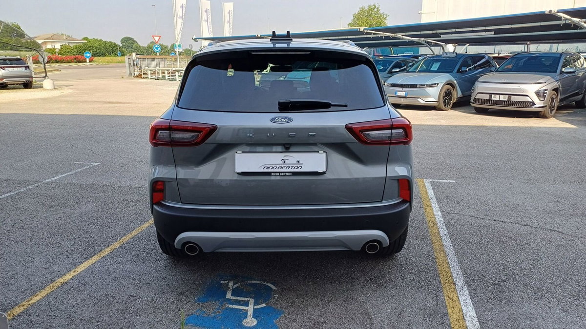 Ford Kuga 1.5 EcoBoost 150 CV 2WD Titanium (4)