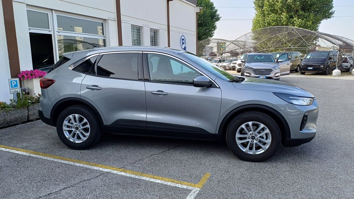 Ford Kuga 1.5 EcoBoost 150 CV 2WD Titanium (6)