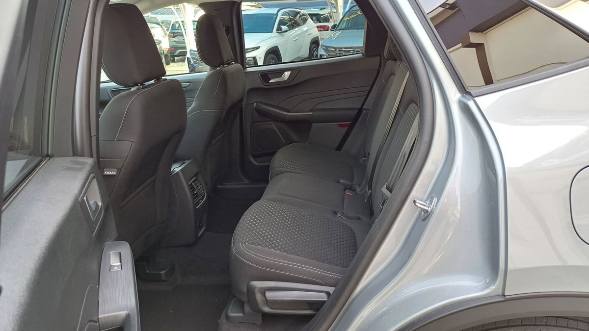 Ford Kuga 1.5 EcoBoost 150 CV 2WD Titanium (9)