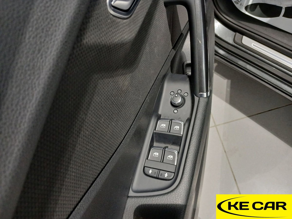 Audi Q2 Q2 35 TDI quattro S tronic S line Edition (19)