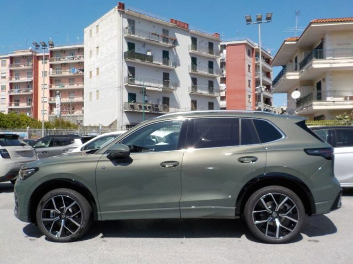 Volkswagen Tiguan 1.5 etsi Edition 130cv dsg (11)