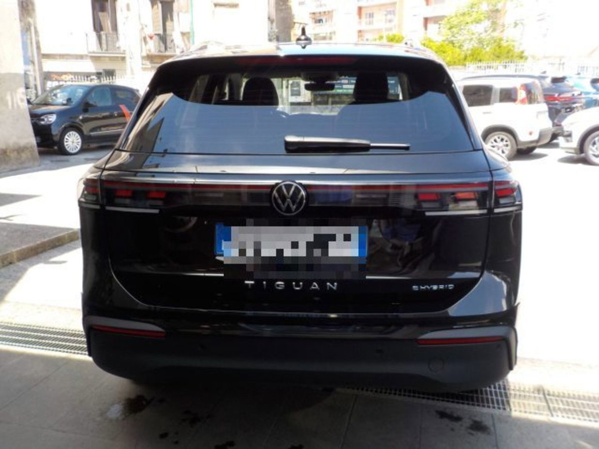 Volkswagen Tiguan 1.5 etsi Edition 130cv dsg (15)